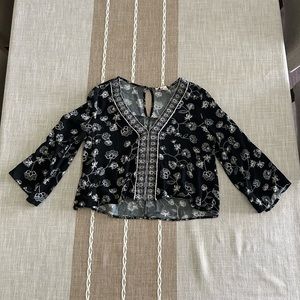 Black and white long sleeve top